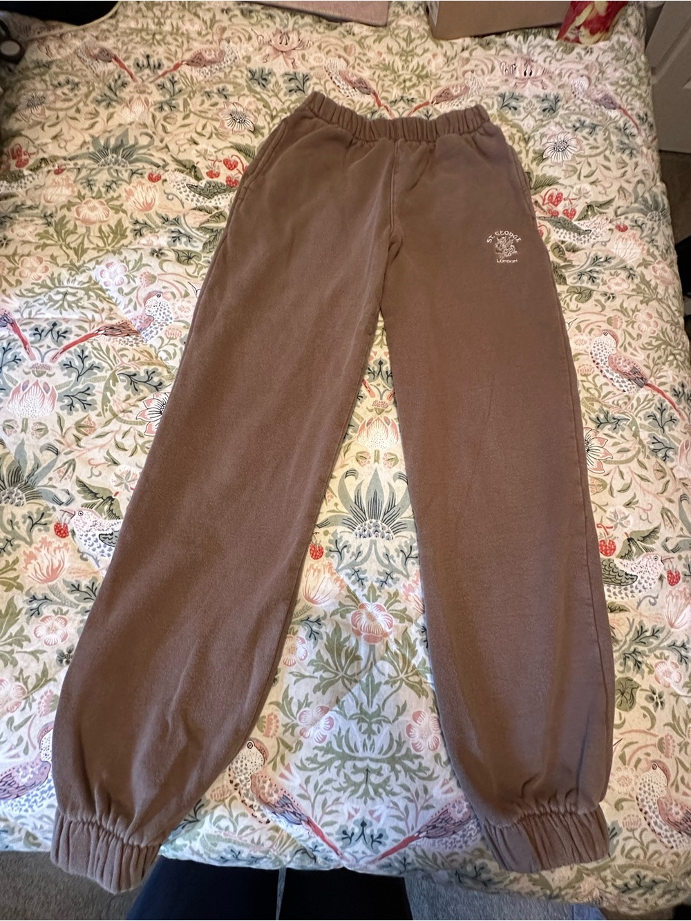 Brandy Melville Brown St. George London Logo Sweatpants